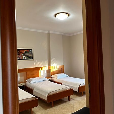 Ami Apartament Vlorë Exterior foto