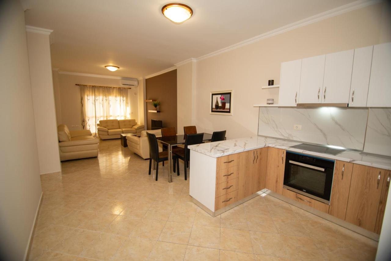 Ami Apartament Vlorë Exterior foto